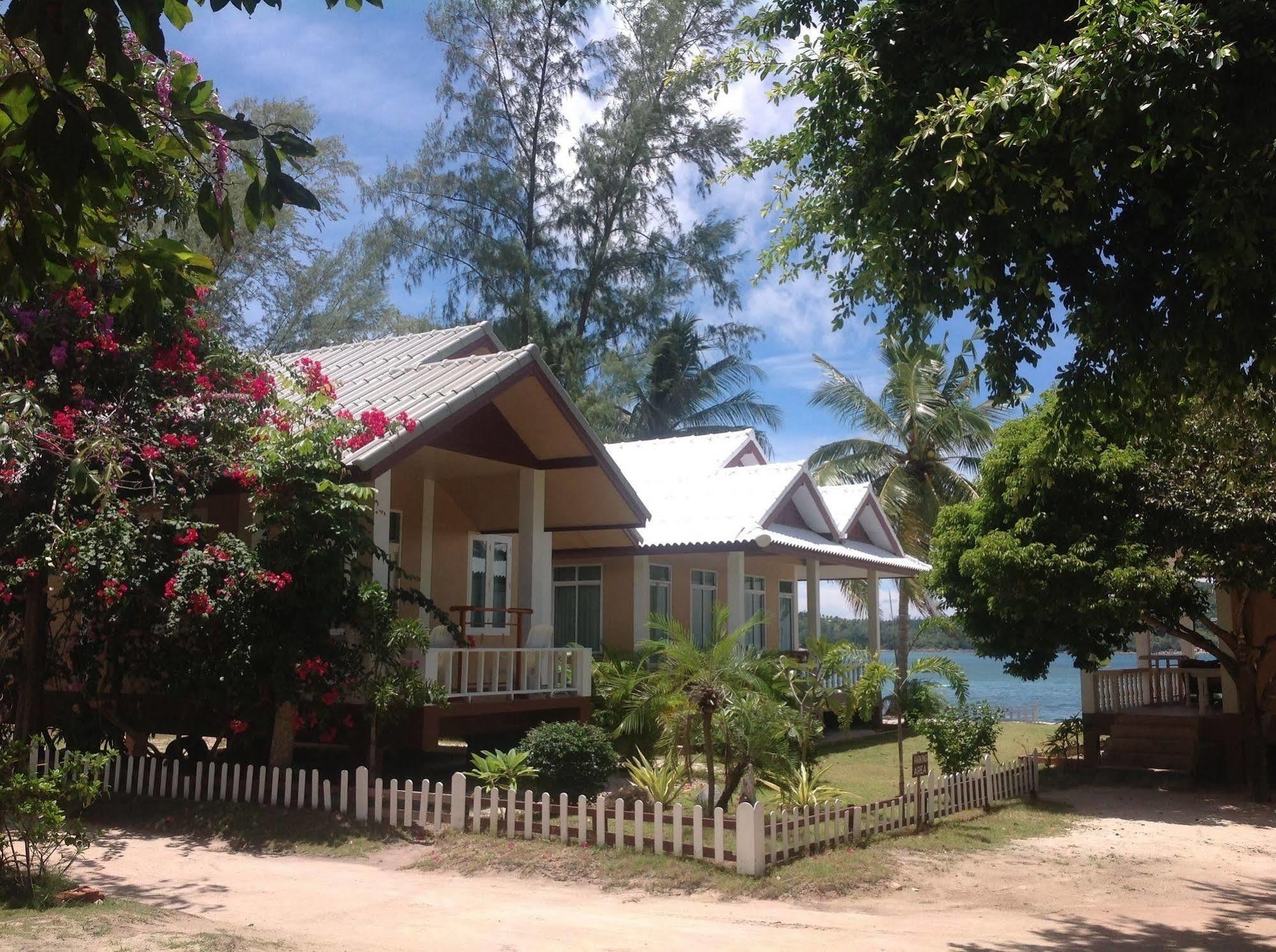 Fanta Beach Resort Ko Pha Ngan Exterior photo